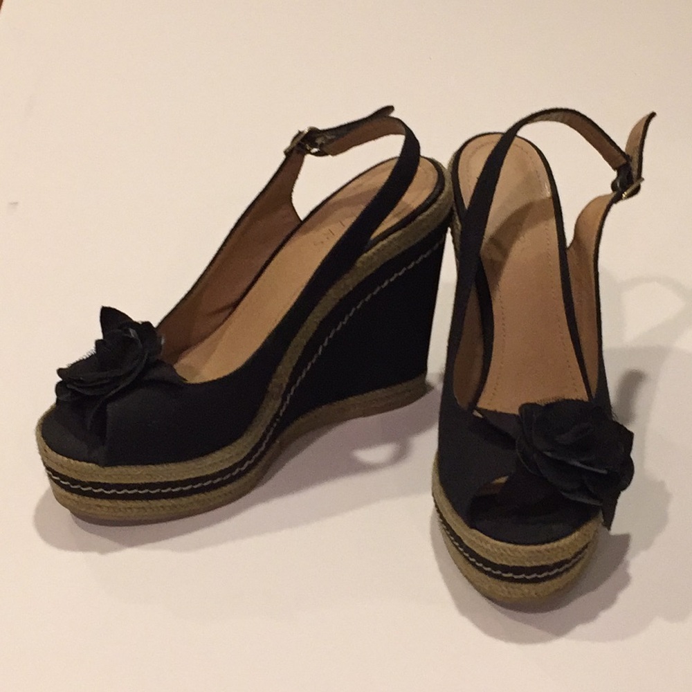 Wedge shoes